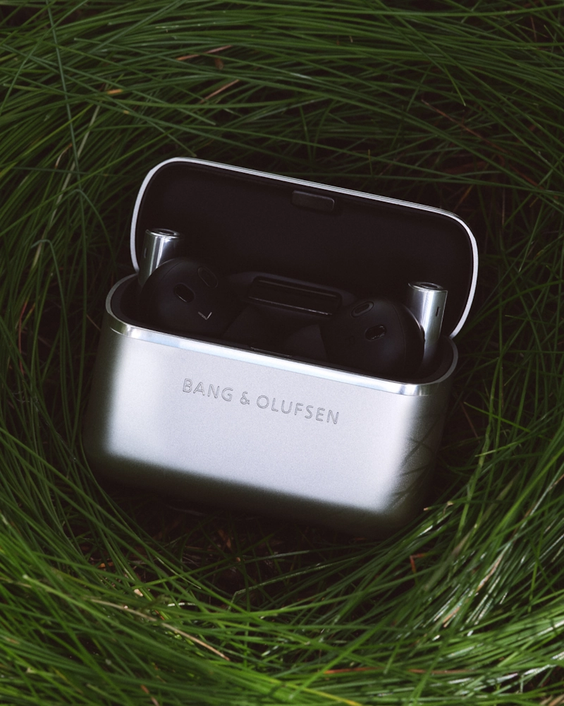 BANG & OLUFSEN Leather Case for Beo Grace, Infinite Black - buy in