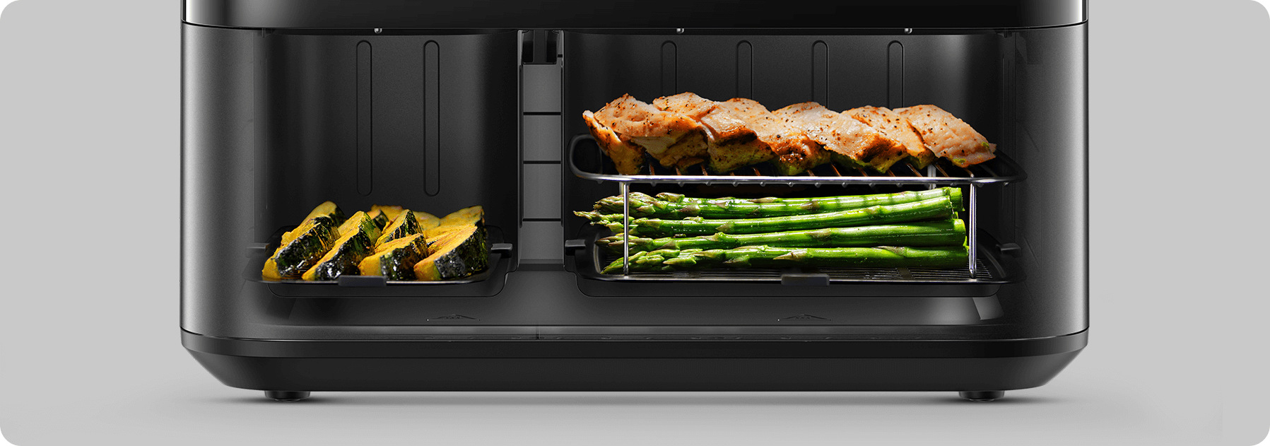 Разрез на Xiaomi Dual Zone Air Fryer 10L със скара, месо и аспержи в кошниците