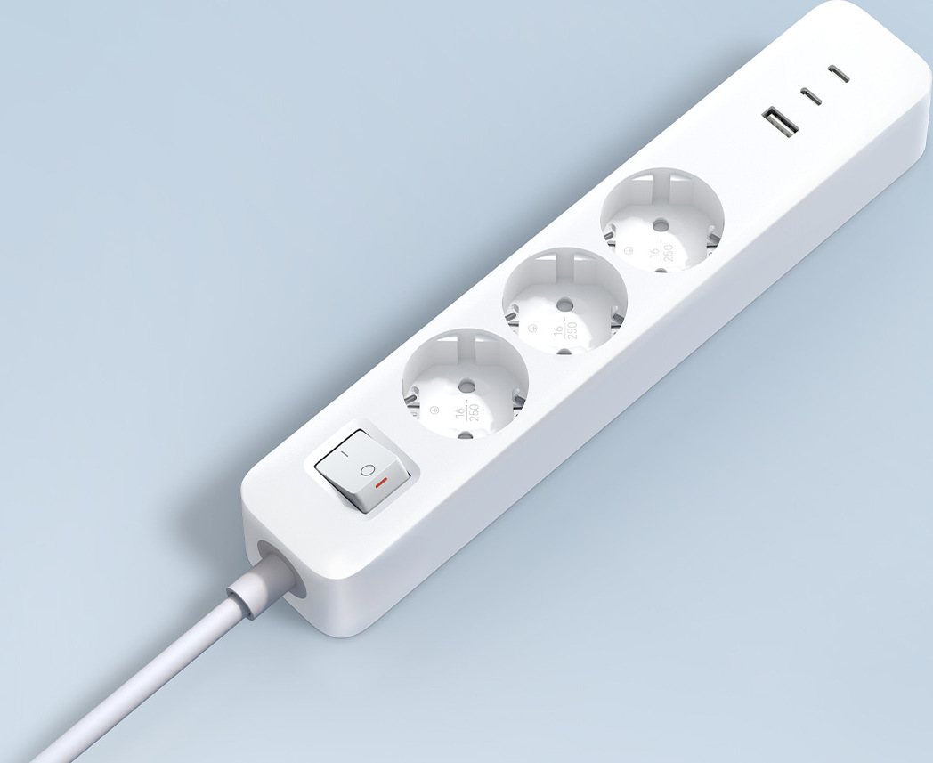 Корпус и контакти на разклонителя Xiaomi 20W Power Strip (2C1A) с огнеупорен материал