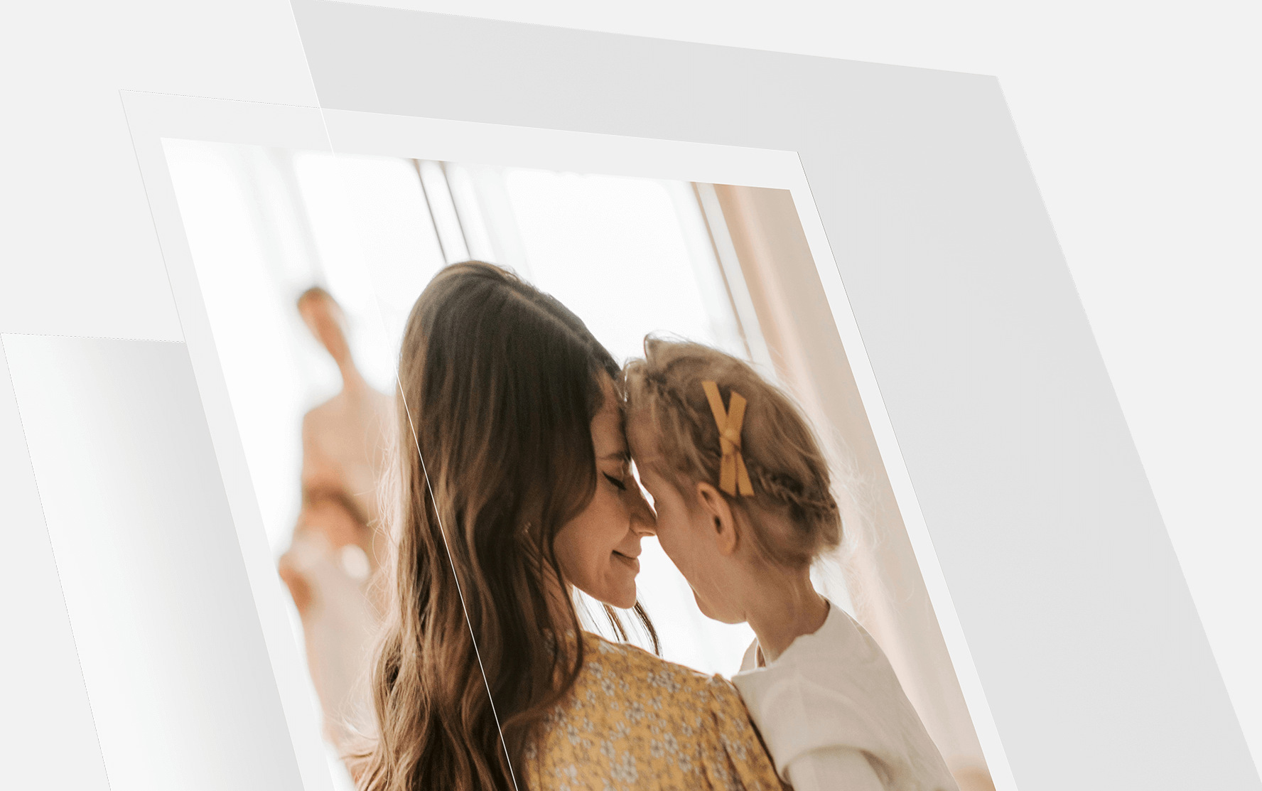 Отпечатани и автоматично ламинирани снимки от Xiaomi Portable Photo Printer Pro
