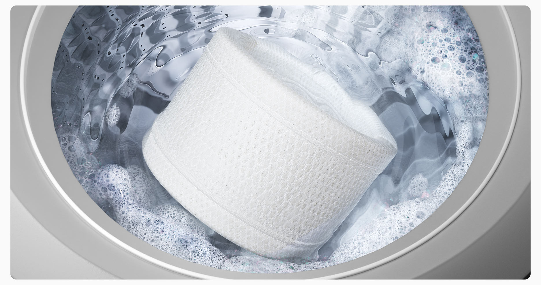 Филтърът Mijia Smart Evaporative Humidifier Pro Filter в барабана на пералня