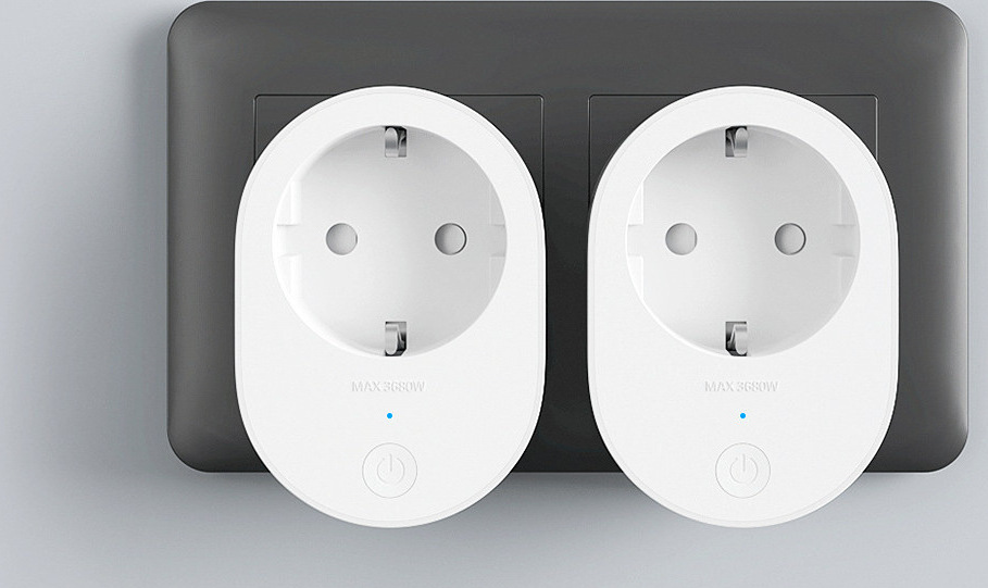 Два броя Xiaomi Smart Plug 2 (Wi-Fi) в двоен стенен контакт