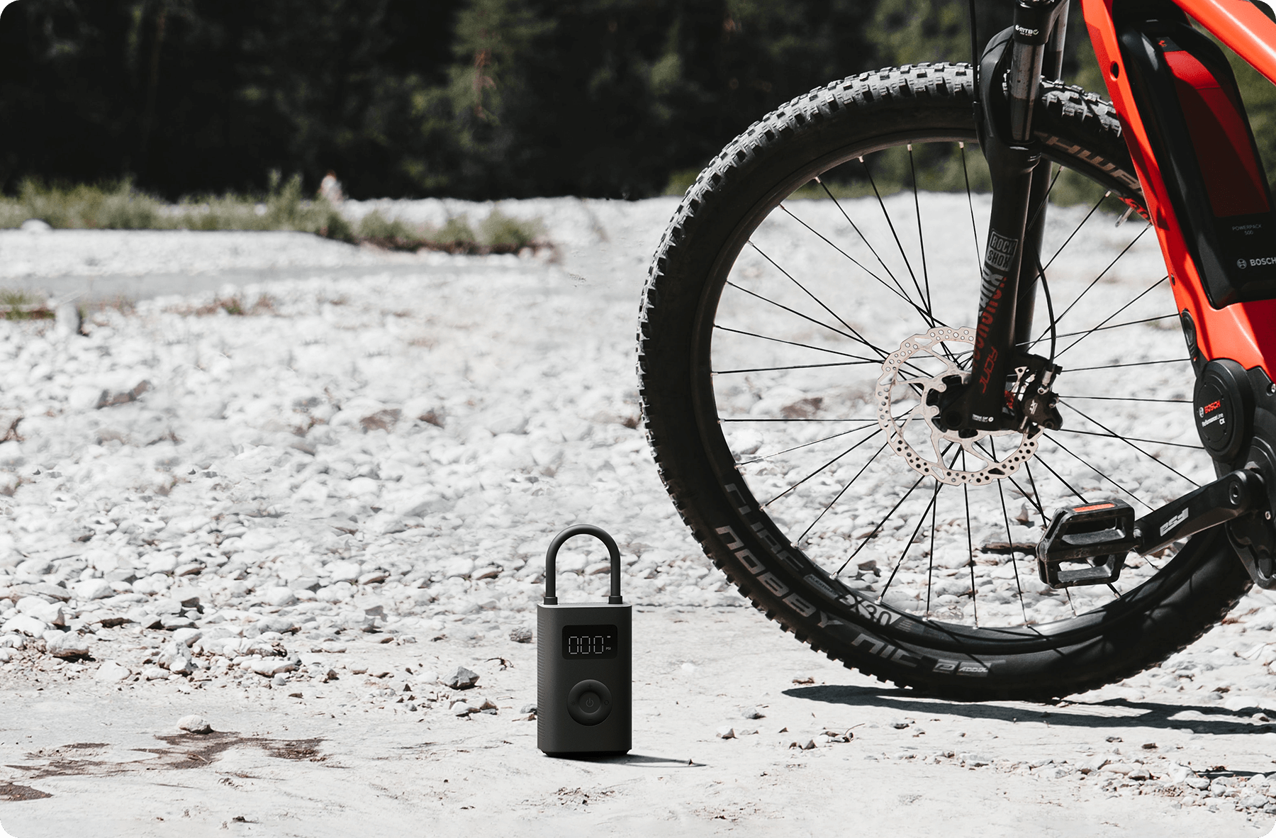 Xiaomi Portable Electric Air Compressor 2 до колело на електрически велосипед
