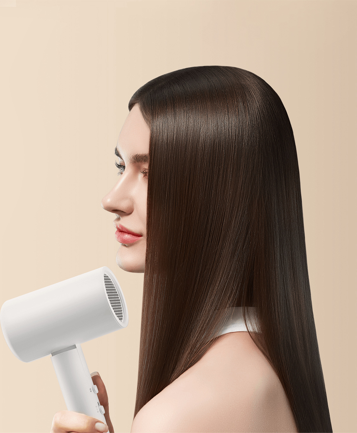 Жена суши дълга гладка коса със сешоар Xiaomi Compact Hair Dryer H101