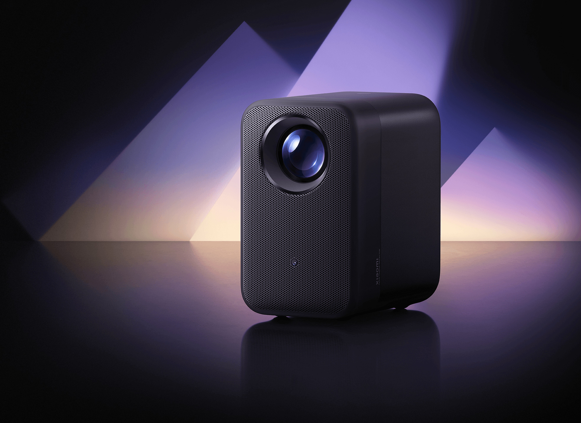 Компактният корпус на Xiaomi Smart Projector L1 Pro