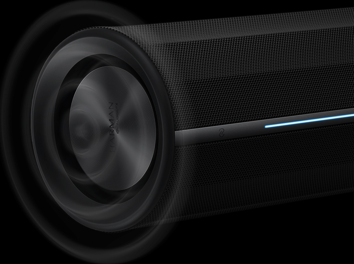 Xiaomi Bluetooth Speaker с концентрични звукови вълни около високоговорителя, показващи 360° излъчване